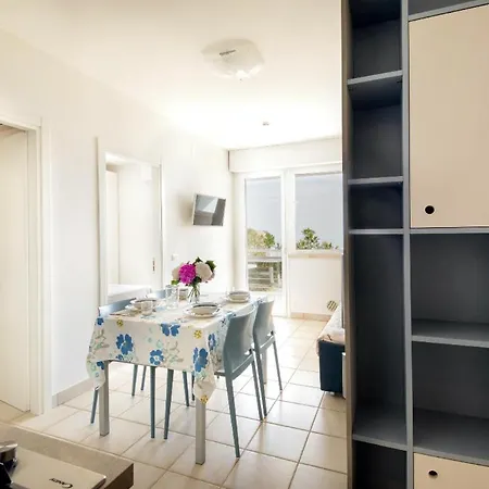 Brezza Di Mare Ξενοδοχείο με διαμερίσματα 4*