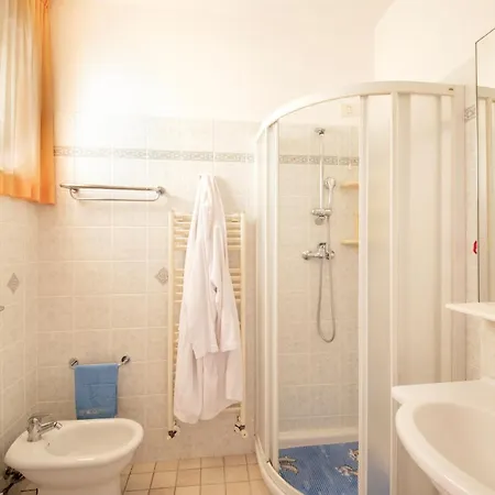 Brezza Di Mare 4*
