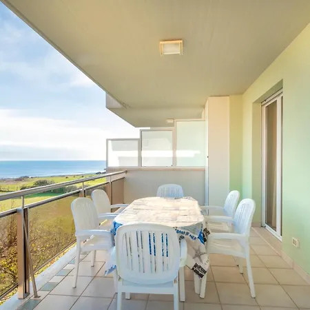 Ξενοδοχείο με διαμερίσματα Brezza Di Mare 4*