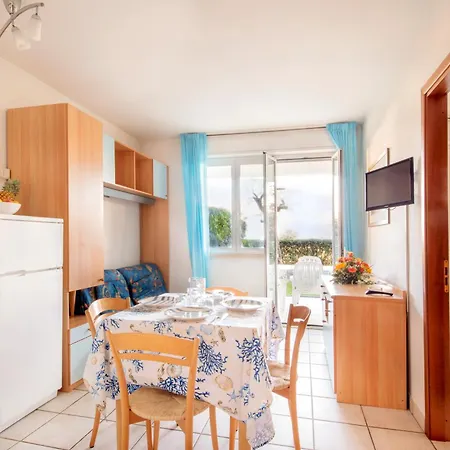 Brezza Di Mare Ξενοδοχείο με διαμερίσματα 4*
